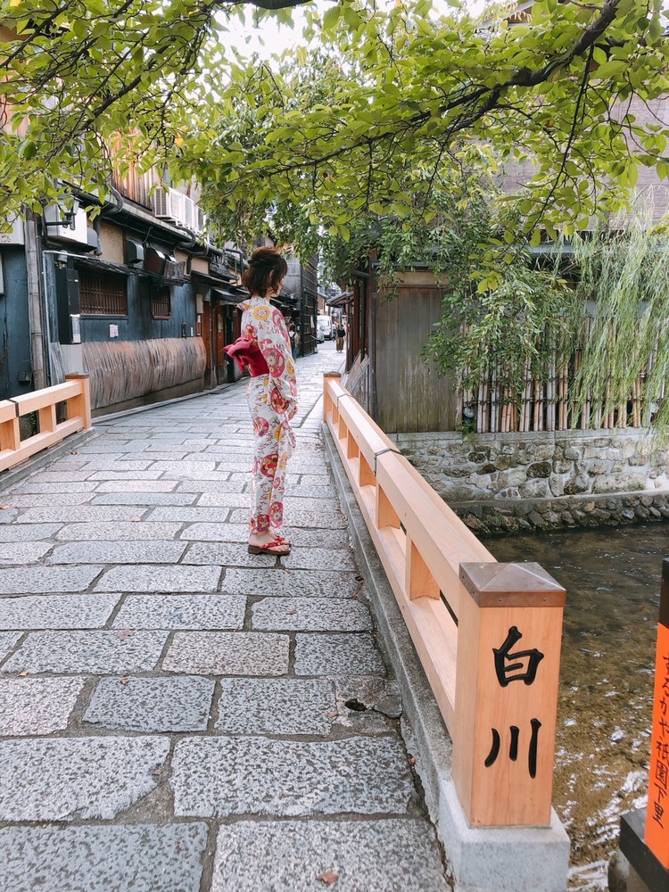 祇園で浴衣レンタルをして祇園白川観光