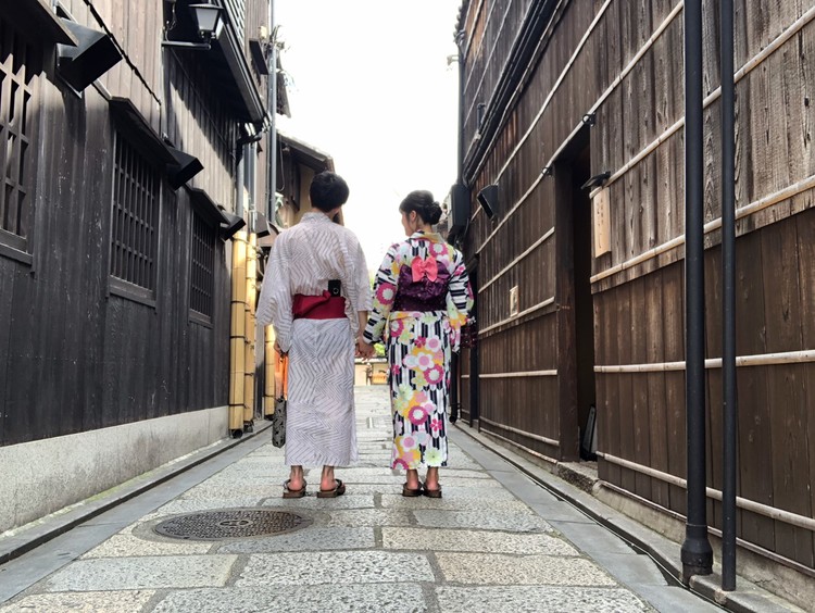 京都でカップルで着物レンタル