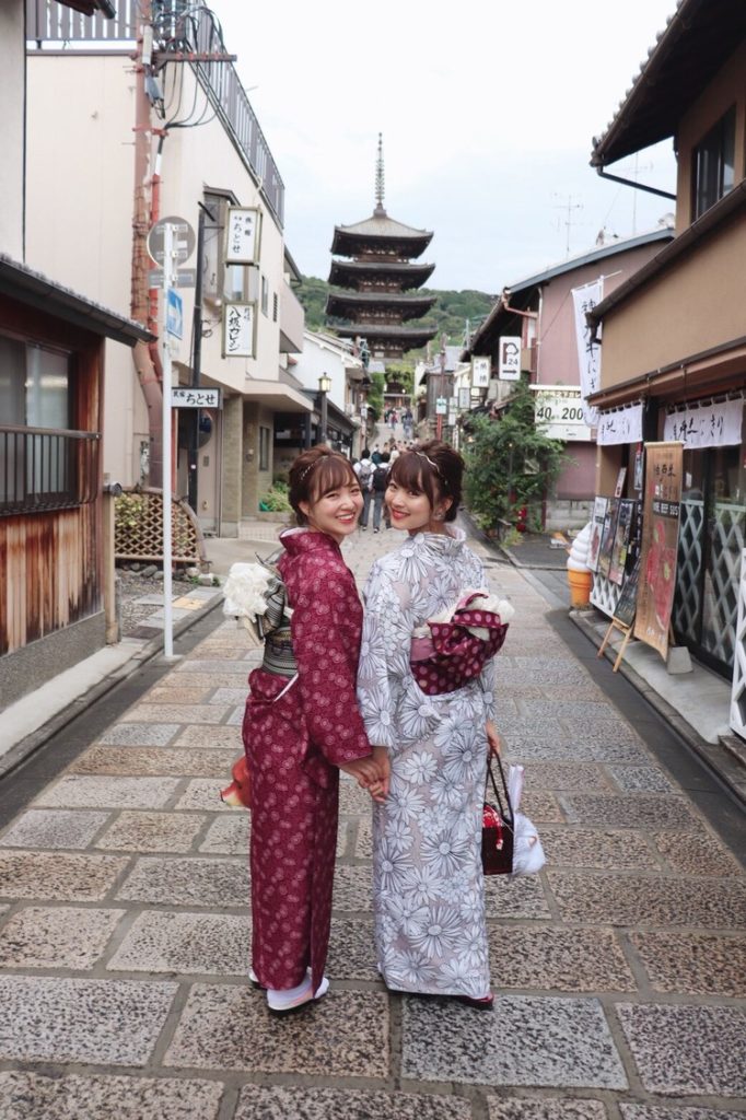 清水寺で着物レンタルをして双子コーデ