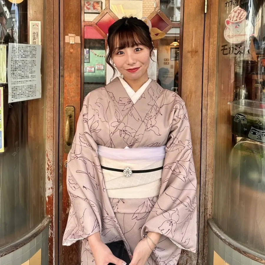 オシャレな洋服のような柄の着物がおすすめ！（パターン3）