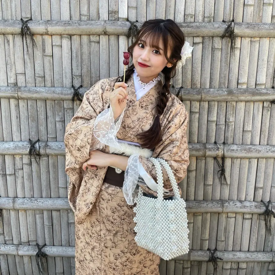 オシャレな洋服のような柄の着物がおすすめ！（パターン3）