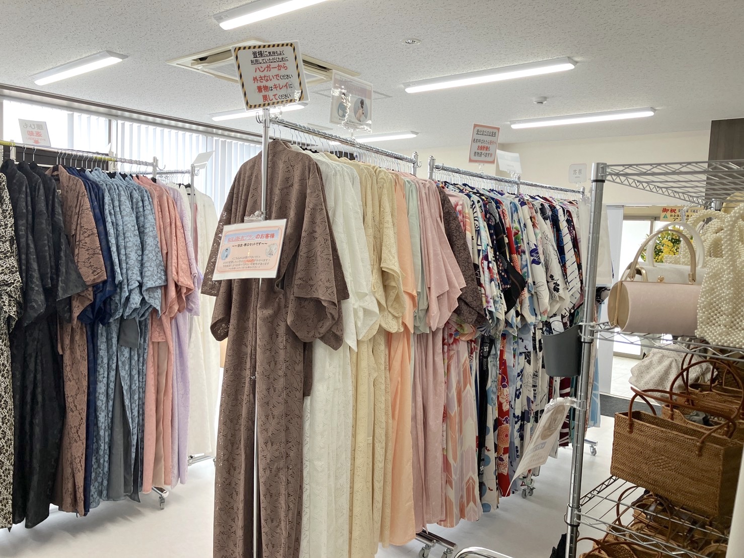 梨花和服 川越店の仕事風景