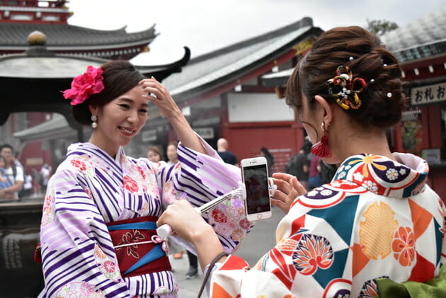 かわいい着物・浴衣をレンタルして浅草街歩きスタート！